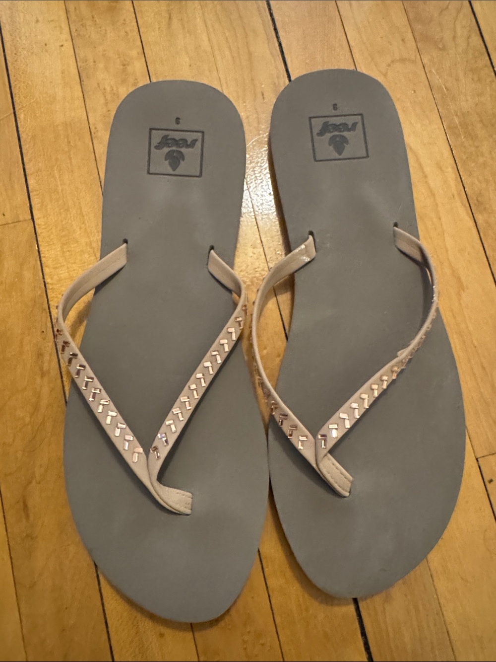 Reef Women's Gray Footbed Flip Flops with Beige Metallic-Trim Straps